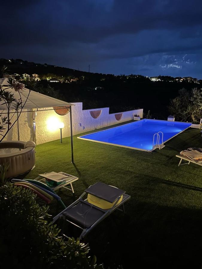 Il Giardino Degli Ulivi Villa Citta Sant'Angelo Bagian luar foto